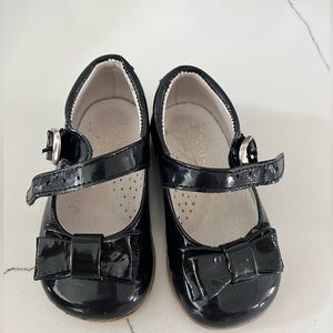 Hariss Patent leather baby girl shoes 1 year old. Paid $100 Made in Spain